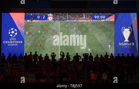 Il quadro di valutazione alla Wanda Metropolitano legge 2-0 a Liverpool nel novantesimo minuto durante la finale di UEFA Champions League a Wanda Metropolitano, Madrid. Foto Stock