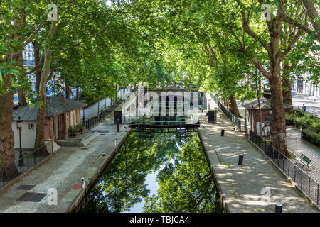 Bloccare Ecluse du temple al Canal Saint-Martin a Parigi Foto Stock