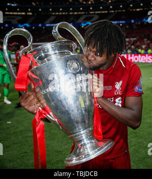 Madrid, Spagna. Dal 01 Giugno, 2019. Divock Origi di Liverpool celebra dopo la finale di UEFA Champions League match tra Tottenham Hotspur e Liverpool a Wanda Metropolitano il 1 giugno 2019 a Madrid, Spagna. (Foto di Daniel Chesterton/phcimages.com) Credit: Immagini di PHC/Alamy Live News Foto Stock