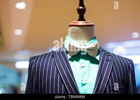 Uomini business suit sul manichino Foto Stock