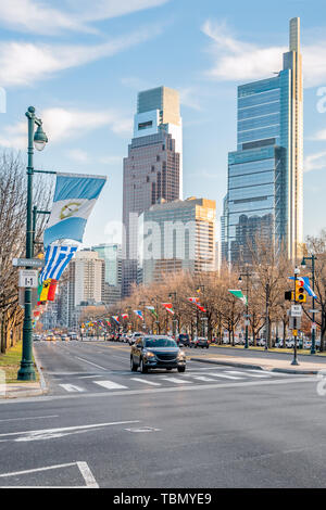 Philadelphia, Pennsylvania, Stati Uniti d'America - Dicembre 2018 - Benjamin Franklin Parkway è un suggestivo viale che attraversa il cuore culturale di Philadelphi Foto Stock