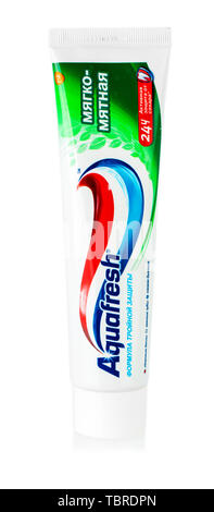 CHISINAU in Moldova - Marzo 16, 2018. Aquafresh dentifricio con menta protezione acido.Aquafresh è un marchio di orale prodotti sanitari fondata nel 1973 a Foto Stock