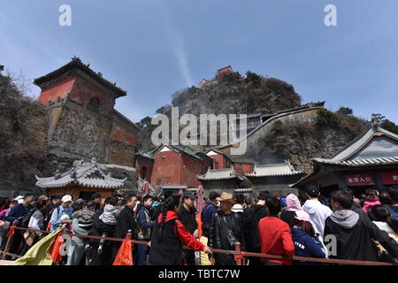 Fotografato in Wudang montagna, provincia di Hubei in aprile 2019 Foto Stock