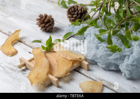 Close-up di vita ancora di medicina tradizionale cinese Gastrodia Foto Stock