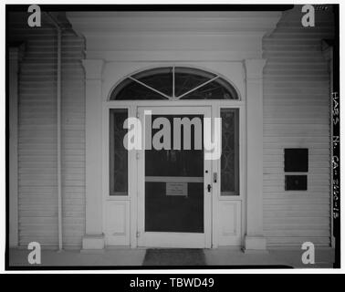 INGRESSO PRINCIPALE DETTAGLIO AL PRIMO PIANO PORTICO FRONTALE Generale Phineas Banning Residence, 401 East M Street, Wilmington, Los Angeles County, CA Foto Stock