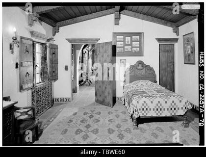 CASA PRINCIPALE INTERNO, SCOTTY'S BEDROOM, LOOKING EAST Death Valley Ranch, Casa principale, Death Valley Junction, Inyo County, CA Foto Stock