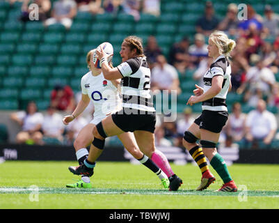 Fiao"o FA' Amausili in azione durante l'Inghilterra v barbari donne a Twickenham, Londra. In Inghilterra le donne ha vinto 40-14 Foto Stock