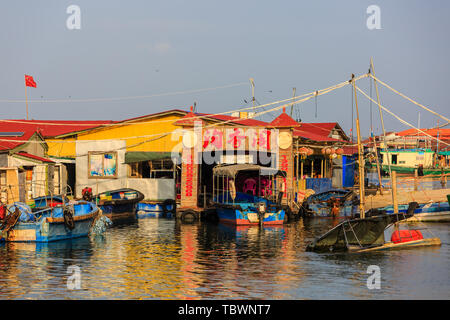 Monkey Island la pesca zattere in South Bay, Hainan in Cina Foto Stock