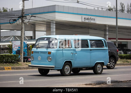 Licciana Nardi, Italia - 23 Maggio 2019: Vintage Volkswagen van. Foto di road no.121 circa 8 km dal centro cittadino di Chiangmai, Thailandia. Foto Stock