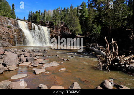 Uva spina inferiore cade di uva spina rientra in Gooseberry Falls State Park.Silver Creek.riva settentrionale del Lago Superior.Minnesota.USA Foto Stock