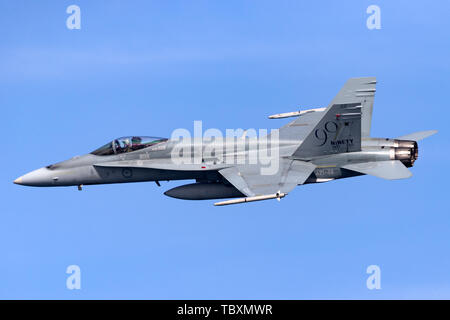 Royal Australian Air Force (RAAF) McDonnell Douglas F/A-18A Hornet multirole fighter aircraft un21-48. Foto Stock
