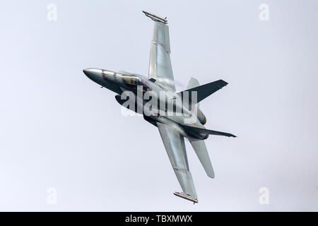 Royal Australian Air Force (RAAF) McDonnell Douglas F/A-18A Hornet multirole fighter aircraft un21-48. Foto Stock