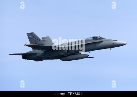 Royal Australian Air Force (RAAF) McDonnell Douglas F/A-18A Hornet multirole fighter aircraft un21-48. Foto Stock