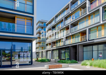 Moderno complesso residenziale nel centro di Varsavia. Provincia Mazovian, Polonia. Foto Stock