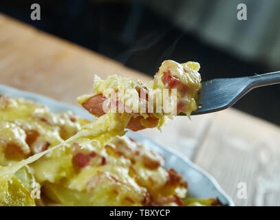 Pollo, Tartiflette Francese pollo al gratin Foto Stock
