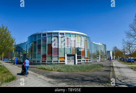 Centro per Photonik e ottica ZPO, Schwarzschildstrasse, Eagle Court, Treptow-Köpenick, Berlino, Germania, Zentrum für Photonik und Optik ZPO, Schwarzs Foto Stock