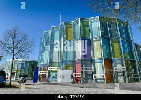 Centro per Photonik e ottica ZPO, Schwarzschildstrasse, Eagle Court, Treptow-Köpenick, Berlino, Germania, Zentrum für Photonik und Optik ZPO, Schwarzs Foto Stock