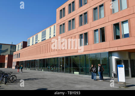 Walter Nernst della casa (spazio di insegnamento costruzione fisica e chimica), della Humboldt University, Newtonstrasse, Eagle Court, Treptow-Köpenick, Berlino, Ge Foto Stock