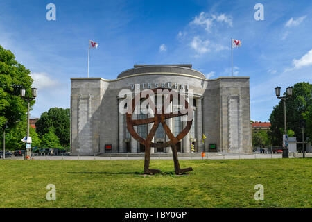 Del rapinatore ruota, fase nazionale Luxemburg-Platz, medio, Berlino, Germania, Räuberrad, Volksbühne, Rosa-Luxemburg-Platz, Mitte, Deutschland Foto Stock