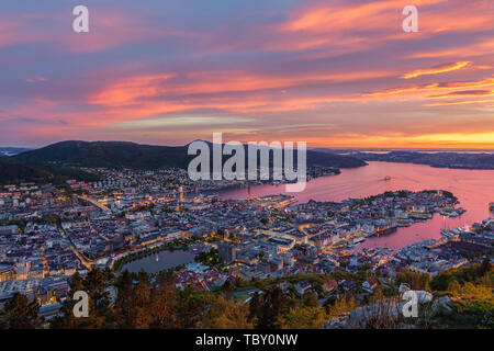 Bergen centro storico vista aerea. Bergen, Norvegia. Foto Stock