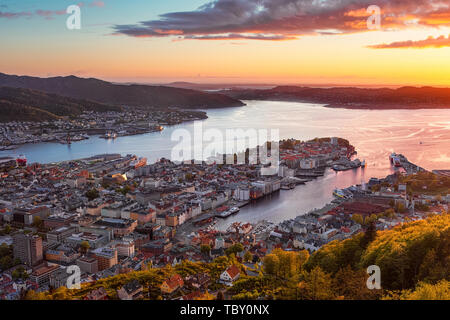 Bergen centro storico vista aerea. Bergen, Norvegia. Foto Stock