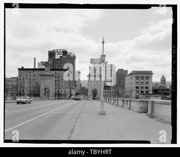 Market Street Bridge Spanning ramo nord del fiume Susquehanna, WilkesBarre, Luzerne County, PA Carrere e Hastings, architetti Atherton, Thomas H Davis, Benjamin Herman Rae, Walter S Carol A. Benenson e Associates, Wynnewood, PA, imprenditore Lavalley, M Pilar, trasmettitore Tanner, Lewis, fotografo Perloff, Carol Benenson, storico Foto Stock