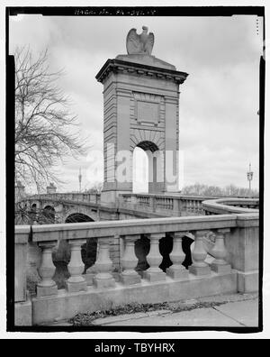 Market Street Bridge Spanning ramo nord del fiume Susquehanna, WilkesBarre, Luzerne County, PA Carrere e Hastings, architetti Atherton, Thomas H Davis, Benjamin Herman Rae, Walter S Carol A. Benenson e Associates, Wynnewood, PA, imprenditore Lavalley, M Pilar, trasmettitore Tanner, Lewis, fotografo Perloff, Carol Benenson, storico Foto Stock