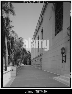 Monica Griesbach, fotografo Agosto 1997. Vista obliqua di LOS ANGELES CITY HALL SUD portico, rivolta ad ovest. Los Angeles City Hall, 200 North Spring Street, Los Angeles, nella contea di Los Angeles, CA Foto Stock