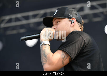 2 giugno 2019 - KANE BROWN porta il paese alla sabbia per il 2019 Festival patriottica in Virginia Beach, Virginia il 2 giugno 2019...Foto Â© Jeff Moore (credito Immagine: © Jeff Moore/ZUMA filo) Foto Stock