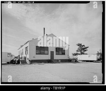 A nord e a est lati affacciati Ogden Arsenal, Negozio Edificio, Workshop di sorveglianza, 7863 Maine Street, Layton, Davis County, UT WegmanFrench, Lysa trasmettitore Dockendorf, Richard, fotografo Foto Stock