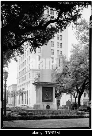 A nord e a est i lati Nathanael Greene monumento, Johnson Square, savana, Chatham County, GA Foto Stock