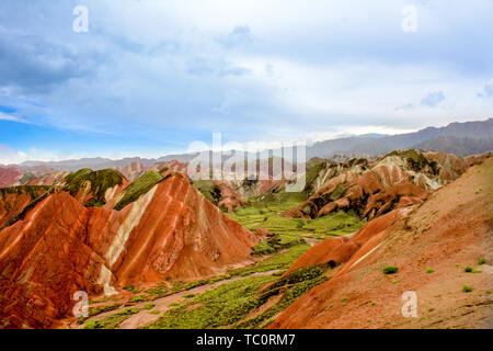 Danxia colorati, Zhangye Geoparco nazionale Foto Stock