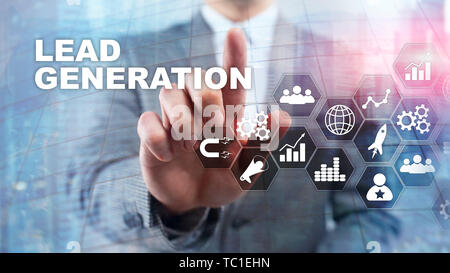 Analisi della generazione dei lead Business Research concetto di interesse. La strategia di marketing della tecnologia finanziaria. Foto Stock