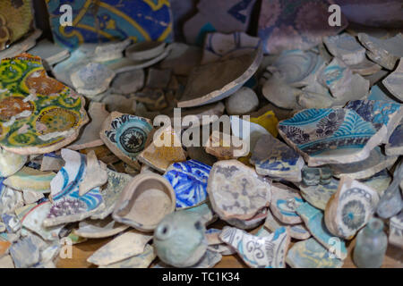 La scienza. Archeologia classica. Stucco e ceramica ceramica 10-11 secolo da slava e Vichinghi vecchio insediamento Foto Stock