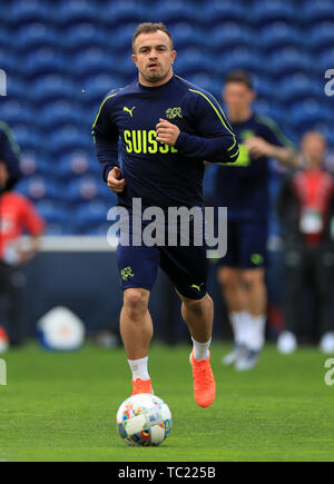 La Svizzera Xherdan Shaqiri durante la sessione di formazione a Estadio do Dragao, Porto. Foto Stock