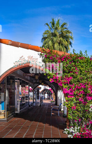 Il La Plaza Shopping Mall in Palm Springs, California, Stati Uniti d'America. Foto Stock