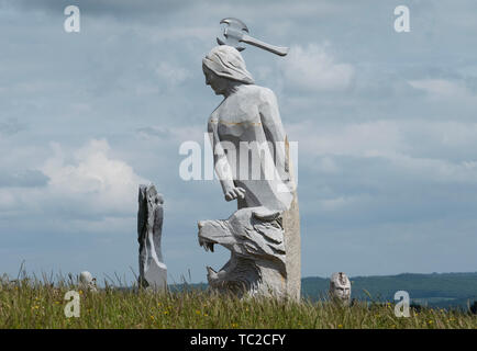 Scultura di granito nella Valle dei santi, Quenequillec, Brittany, Francia. Foto Stock