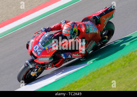 SCARPERIA,Firenze ITALIA 1 GIUGNO 2019 Andrea Dovizioso di Italia e Missione vagli Ducati in azione durante la del 2019 grande Prix italiano al Mugello il 1 giugno 2019 (foto di Marco Iorio) Foto Stock