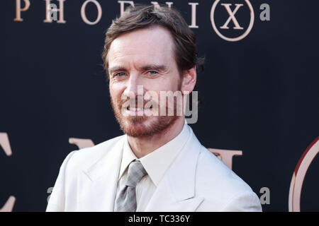 HOLLYWOOD e LOS ANGELES, CALIFORNIA, STATI UNITI D'America - 04 giugno: attore Michael Fassbender arriva a Los Angeles Premiere del XX Century Fox 'Dark Phoenix" tenutasi presso la leva TCL Chinese Theatre IMAX il 4 giugno 2019 a Hollywood e Los Angeles, California, Stati Uniti. (Foto di Xavier COLLIN/Image Press Agency) Foto Stock