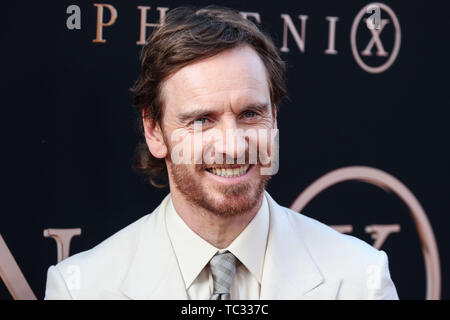 HOLLYWOOD e LOS ANGELES, CALIFORNIA, STATI UNITI D'America - 04 giugno: attore Michael Fassbender arriva a Los Angeles Premiere del XX Century Fox 'Dark Phoenix" tenutasi presso la leva TCL Chinese Theatre IMAX il 4 giugno 2019 a Hollywood e Los Angeles, California, Stati Uniti. (Foto di Xavier COLLIN/Image Press Agency) Foto Stock