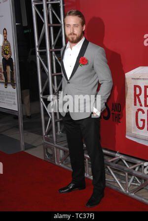 LOS ANGELES, CA. Ottobre 03, 2007: Ryan Gosling presso il Los Angeles premiere del suo nuovo film "Lars e la ragazza reale'. © 2007 Paul Smith / Featureflash Foto Stock