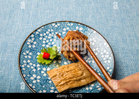 Essiccato di germogli di bambù carni arrosto, deliziosa Foto Stock