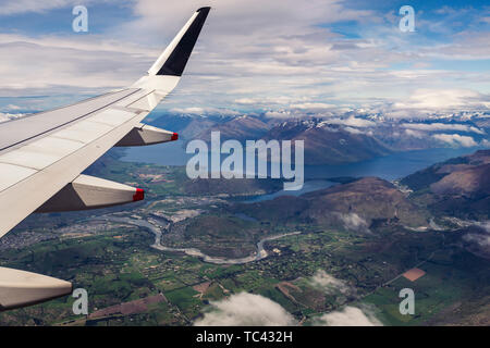 Lo scenario di Queenstown, Nuova Zelanda affacciato sul piano Foto Stock