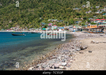 Strand am Fischerdorf Scotts Head an der Südwestküste der Insel Dominica, Karibik, Mittelamerika | Scotts Head Beach sulla costa sud occidentale di domin Foto Stock