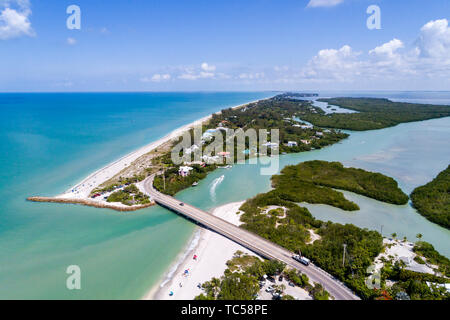 Florida, Captiva Island Sanibel Island, Gulf of Mexico Turner Blind Pass Beach Park, Albright Island Key Preserve Patterson, vista aerea dall'alto, FL190514 Foto Stock