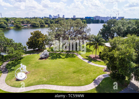 Orlando Florida,Lago Formosa,skyline del centro citta',Museo Mennello del giardino di scultura d'Arte americana,vista aerea dall'alto,FL190514d43 Foto Stock