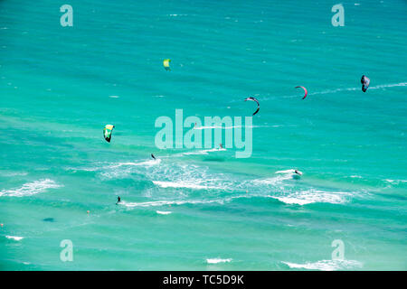Miami Beach Florida, North Beach, Atlantic Ocean Water, kiteboarding kitesurf kitesurfers, sport acquatici, visitatori viaggio viaggio turismo turistico tour l Foto Stock