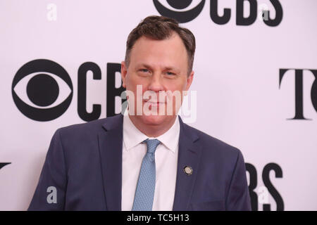 2019 Tony Awards premere giuncata tenutosi presso il Sofitel. Dotato di: Brooks Ashmanskas dove: New York New York, Stati Uniti quando: 02 maggio 2019 Credit: Giuseppe Marzullo/WENN.com Foto Stock