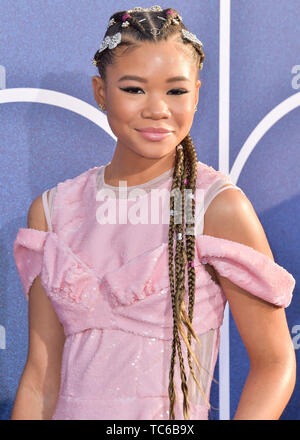 HOLLYWOOD e LOS ANGELES, CALIFORNIA, STATI UNITI D'America - 04 giugno: attrice Storm Reid indossando un Simone Rocha dress arriva a Los Angeles prima di HBO "Euforia" tenutasi presso la ArcLight Glossari Affini Dome in giugno 4, 2019 a Hollywood e Los Angeles, California, Stati Uniti. (Foto di Image Press Agency) Foto Stock