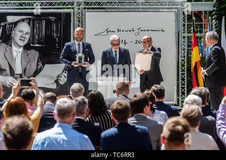 Wroclaw, Polonia. Il 6 giugno, 2019. Wroclaw, Polonia 06 Giugno 2019. Ex Presidente tedesco Joachim Gauck ricevuto il Jan Nowak Jezioranski Award. Il premio è stato assegnato per la partecipazione al rovesciamento del comunismo e un importante contributo alla costruzione di una società civile in Polonia e in Europa. Credito: Krzysztof Kaniewski/ZUMA filo/Alamy Live News Foto Stock